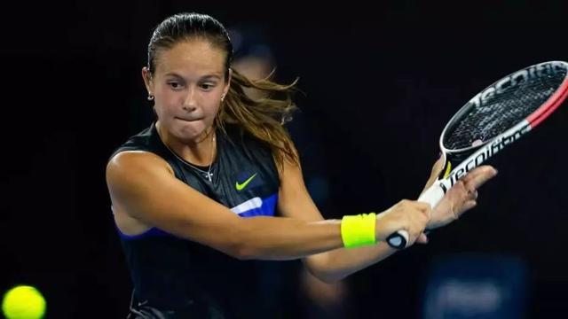 世体主任：弗里克不关注无法改变的事情，他只专注于球队特别是青训