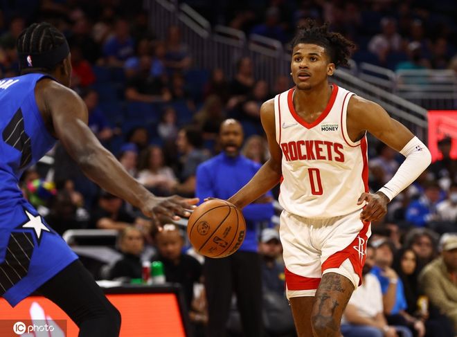 乒乓球仁川赛：国乒首败诞生！直拍名将一轮游，苦战不敌林昀儒.